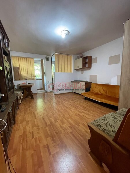 Berceni, Turnu Magurele garsoniera
